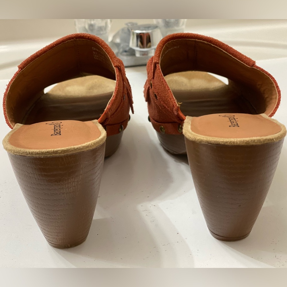 baretraps sandals Pink Fringe Brass Leather Slip On Sandals size 8.5M - Picture 2 of 7